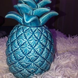 Pineapple decor